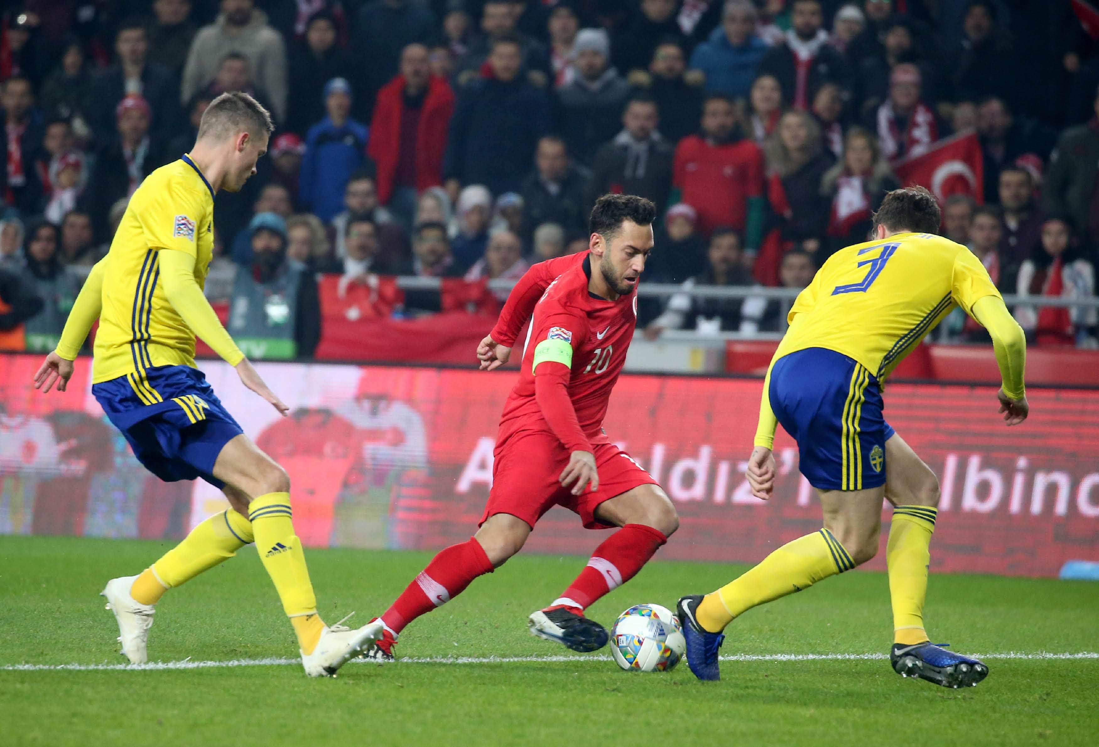 制住了老鹰 制住了老鹰