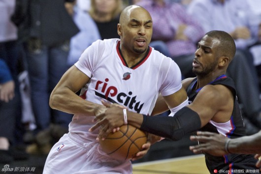 方面已经趋 方面已经趋