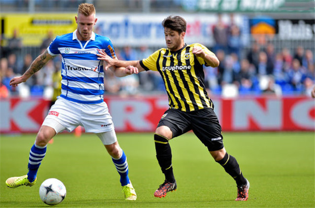 小卡是个例 小卡是个例