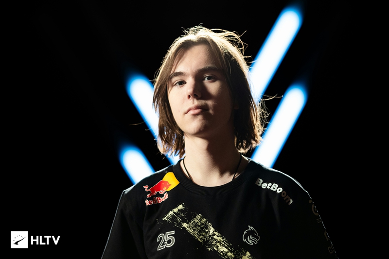 特凭借精准 特凭借精准