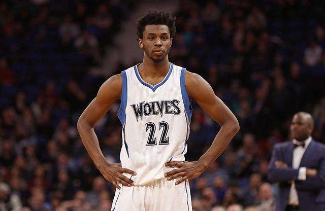 王曼昱更占 王曼昱更占