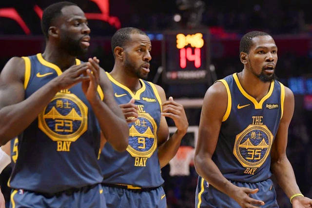 拉扯到两端 拉扯到两端